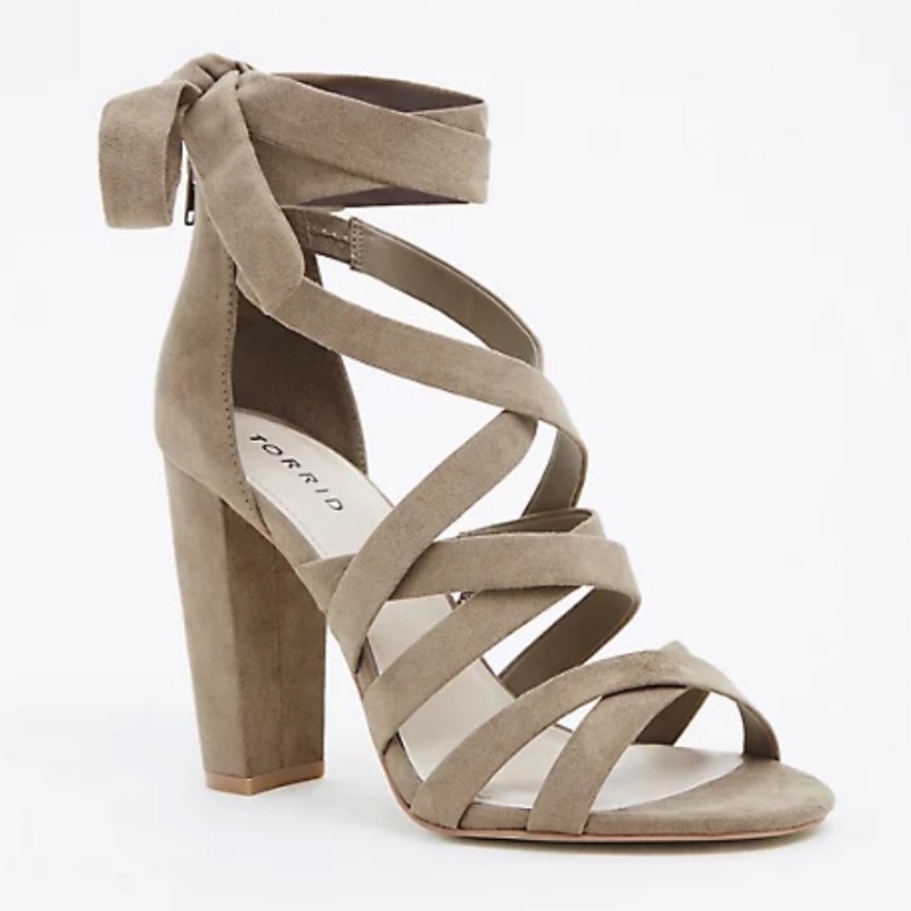 NWT Strappy Heels sz 11